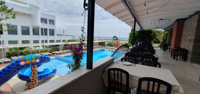 Açık Teras Restoran ve Çocuk Aqua Park